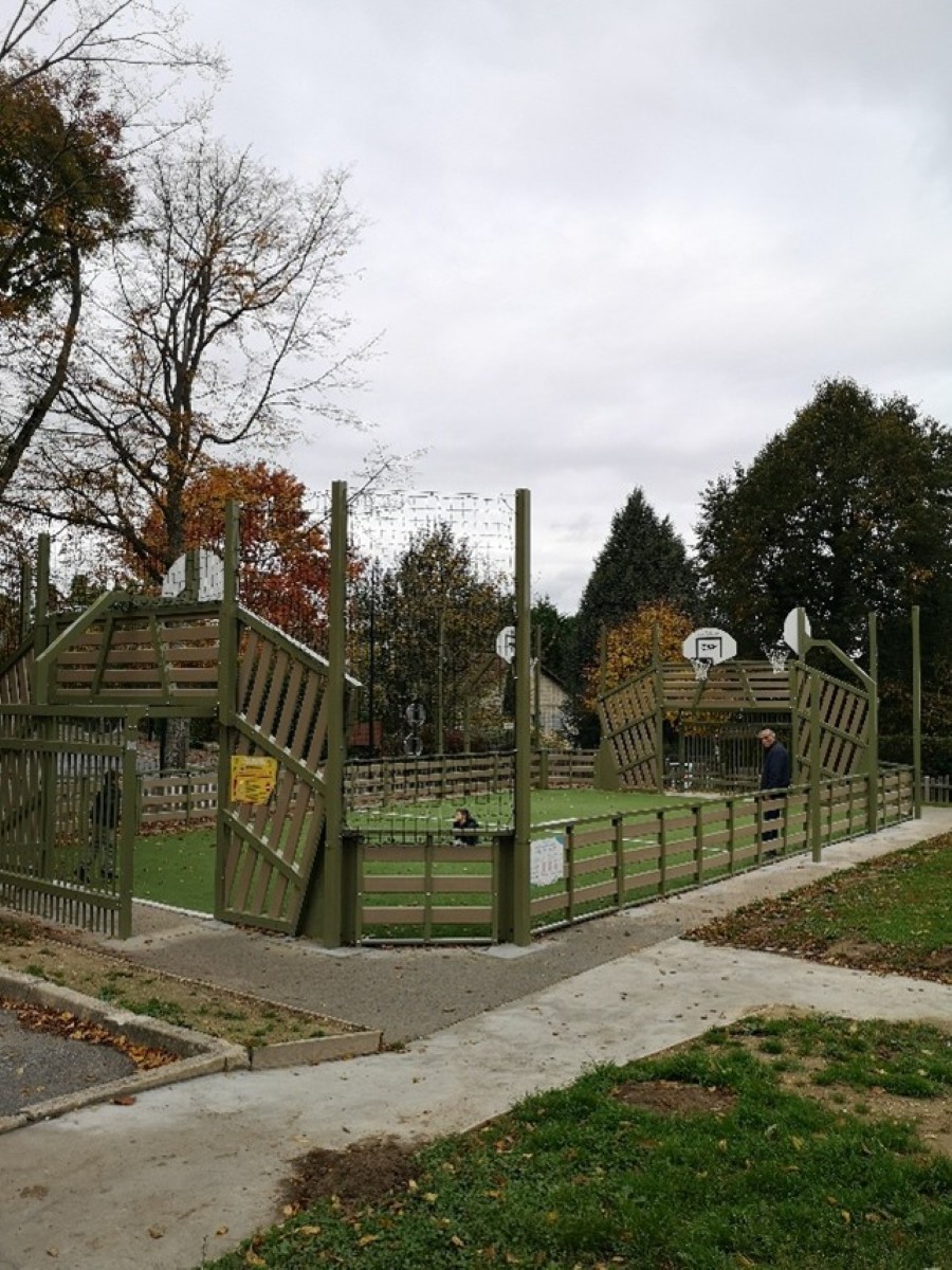 Terrain multisports aux Bois Noirs