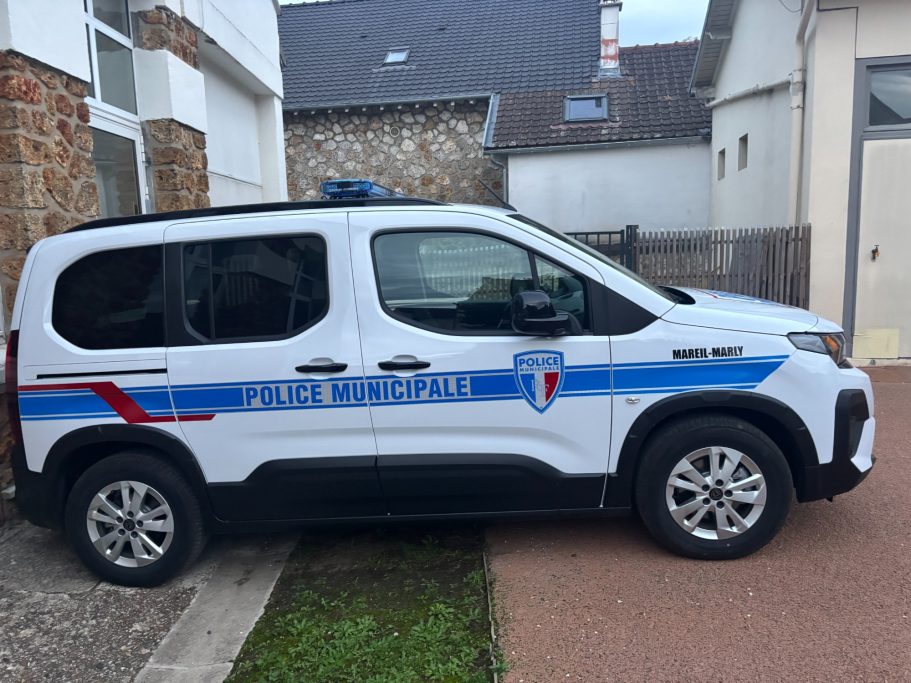 Véhicule de police neuf
