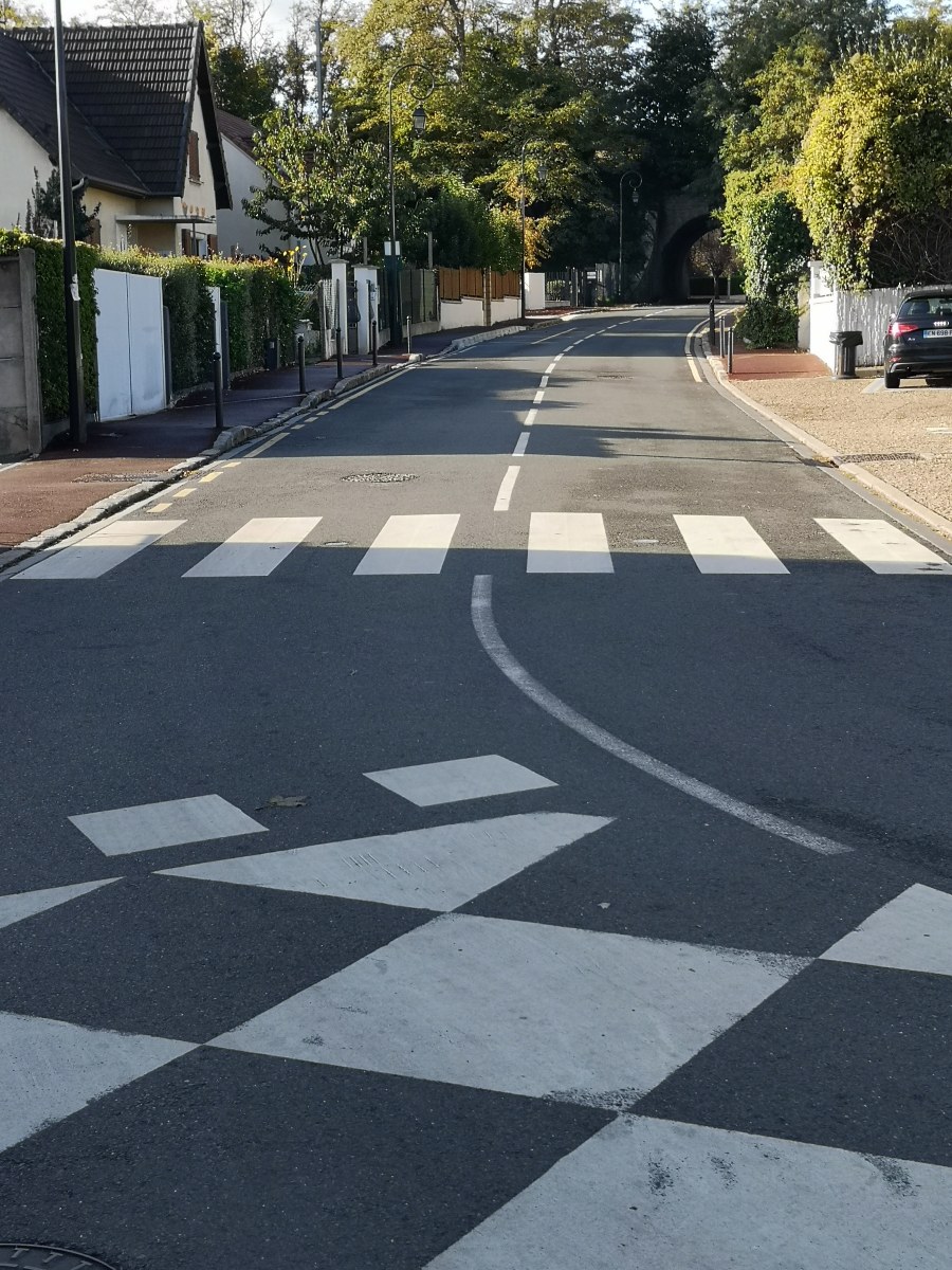 Marquage rue des closeaux