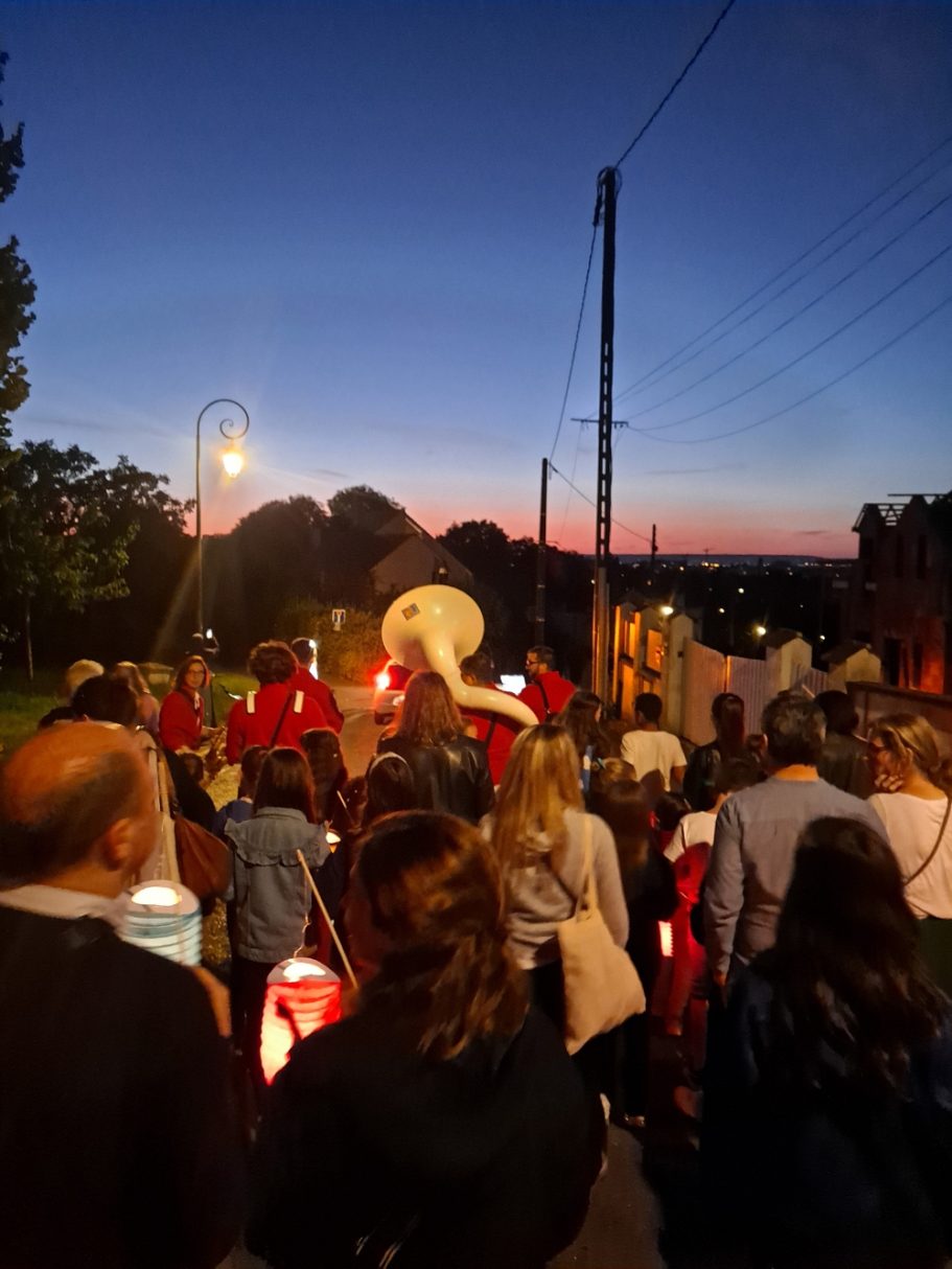 Fanfare et lampions